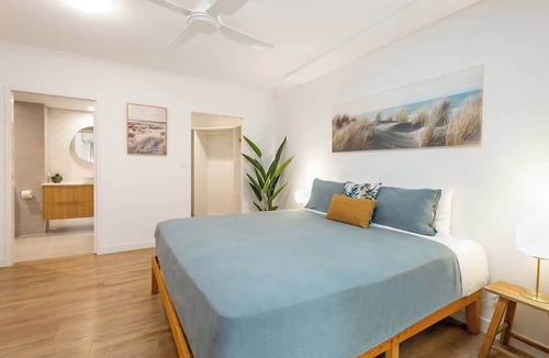 Cairns North Apartment | Esplanade Escape—Poolside Living by the Waterfront