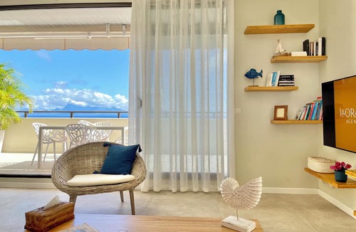 Punaauia Condo | Luxury Eden & SPA: Private Jacuzzi Moorea View Pool Fiber Wi-Fi