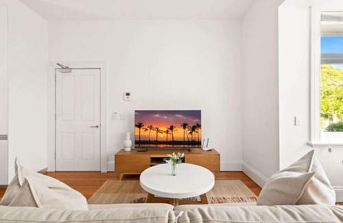 Lewisham Apartment | Inner-West Studio in a Perfect Location