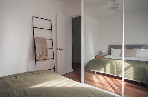 Manly Apartment | Quiet Little Manly 3 min walk Beaches Level Access