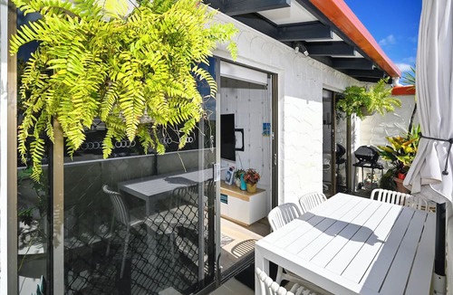 Marcoola Apartment | Located just across the road from one of Sunny Coast's most beautiful beaches