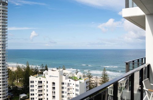 Burleigh Heads Apartment | Burleigh Seaside Sanctuary. Sea Views, Pool, Gym, BBQ Area, steps from beach.