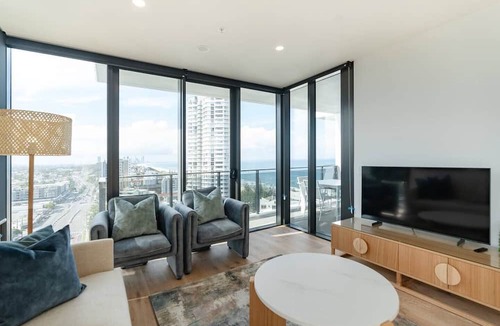 Burleigh Heads Apartment | Burleigh Seaside Sanctuary. Sea Views, Pool, Gym, BBQ Area, steps from beach.