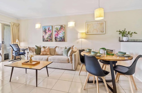 Westcourt Apartment | Luxury Apartment w/Pools, BBQ & Gym Access