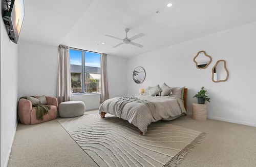 Buddina House | Footsteps to Surf, Shop & Dine on the Sunshine Coast