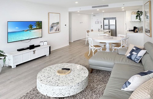 Broadbeach Apartment | Luxury Oracle Tower 2 Ocean Views 2BR Lvl33
