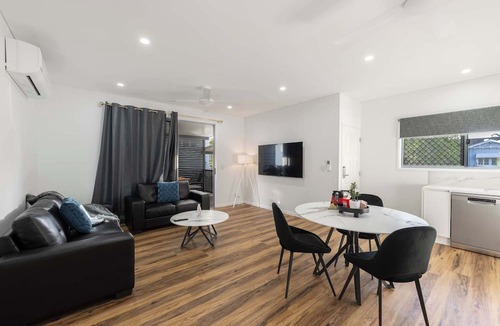 Hermit Park Apartment | Modern Townsville Apartment Near CBD