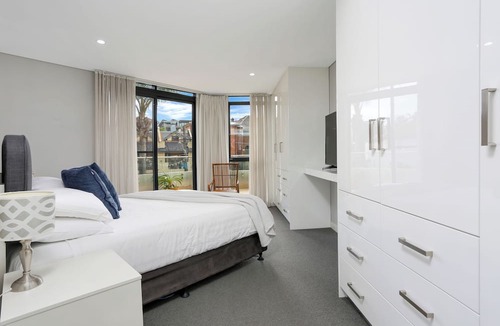 Waverton Apartment | Waverton Skyline Vista – City & Harbour Views