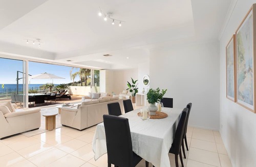Terrigal Apartment | Beachfront | Views, Sleeps 8, Spa Bath