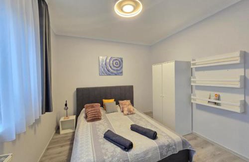 Vizafogo Apartment | Marina Pearl Luxury Riverside Apartment with parking and terrace