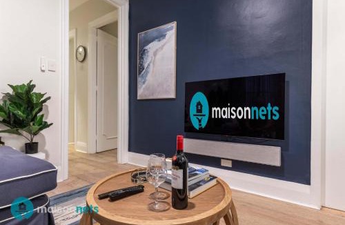 Kings Cross Apartment | Quiet Art Deco 3BR Retreat in the Heart of Potts Point