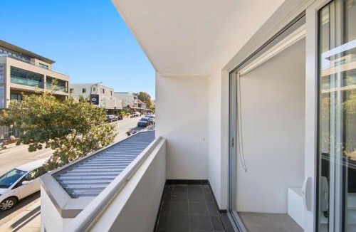 Bondi Beach Apartment | Simple Bondi Beach Studio