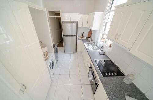 Paddington House | Classy 2BR & Well furnished & Outdoor Area