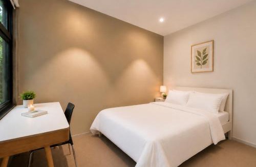 Alexandria Apartment | Mascot 3 Bedrooms Near Airport, Easy to Anywhere