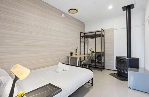 Blacktown House | Double Room at Blacktown - Close to Sydney Zoo & Westpoint - Shared Bathroom