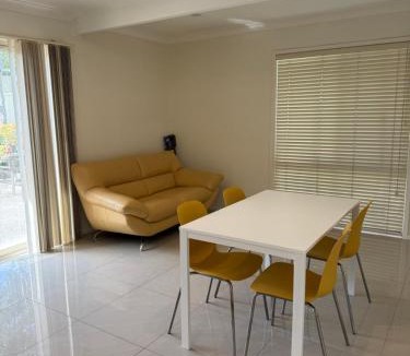 Winston Hills House | Quiet Double Room M Winston Hills