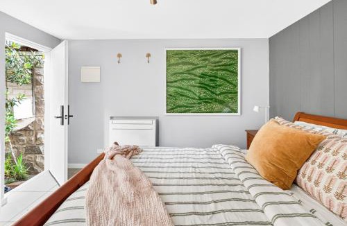 Neutral Bay House | Cozy city studio I Perfect for couples