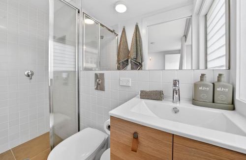 Neutral Bay House | Cozy city studio I Perfect for couples