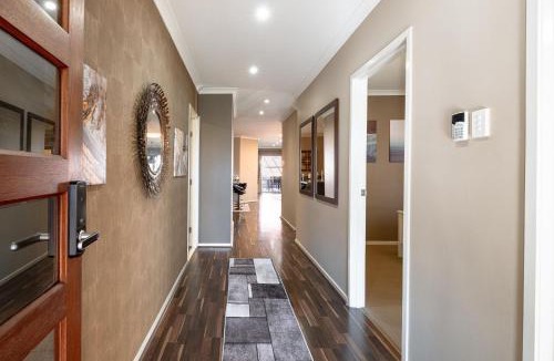 North Lakes House | Ex-Display Comfort North Lakes Short Stay Haven