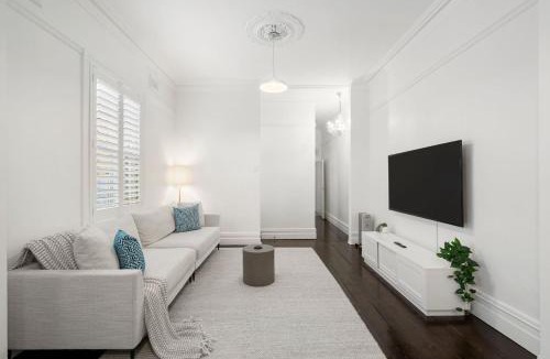 Leichhardt House | Meet Me at Franci's Courtyard Cottage in Leichhardt