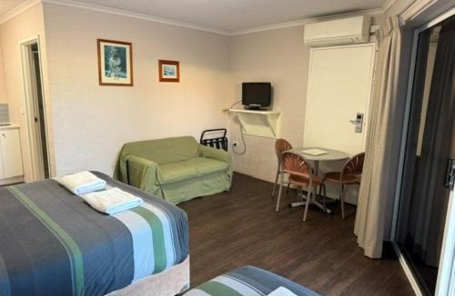 Ulladulla Hotel | Ulladulla Harbour Motel