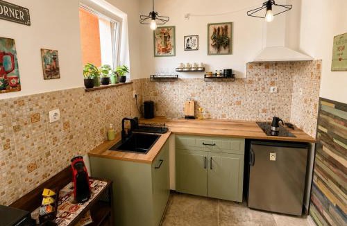 Szentendrei Apartment | SolEmente B & B Boutique Garden Escape near Budapest - Sleeps 5