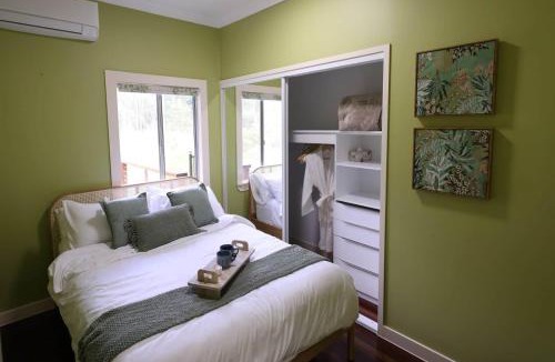 Moorina House | Scenic Rural Retreat, foothills of Mt Mee Qld AU