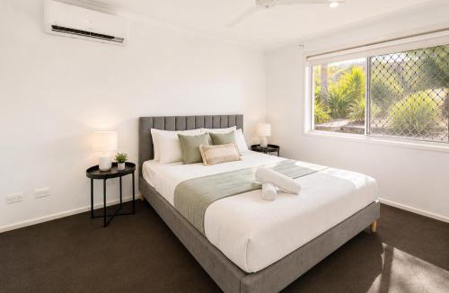 Springwood House | The Dennis Court - Private Tennis Court & Pool