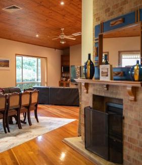 Wyee House | Resort Like Farm Stay in Wyee 1 Hour away from SYD
