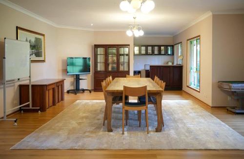Wyee House | Resort Like Farm Stay in Wyee 1 Hour away from SYD