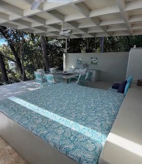 Oak Beach House | Beachfront Peace Cabin