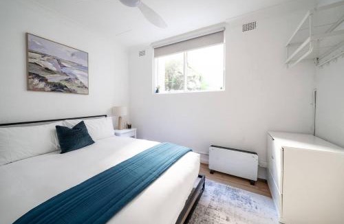 Chatswood West House | Warrina Nook - A Cosy Bushland Escape for Two