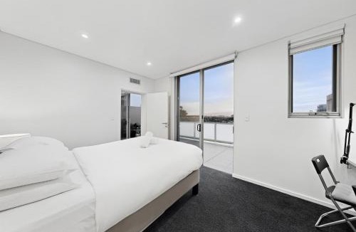 Rozelle Apartment | Designer 1-Bed Apartment with Balcony