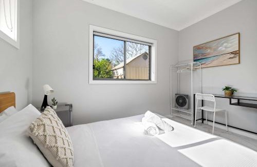 Ryde House | Bright and Cozy Courtyard Double Room - Near Top Ryde City Shared Amenities