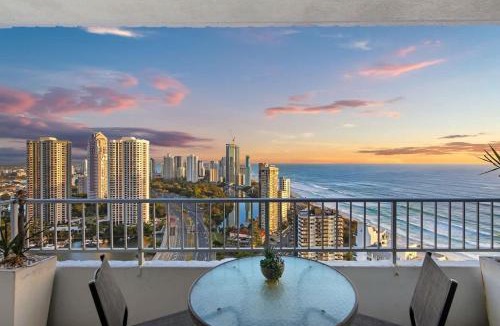 Surfers Paradise Apartment | Golden Arcade - Views Games Vibes