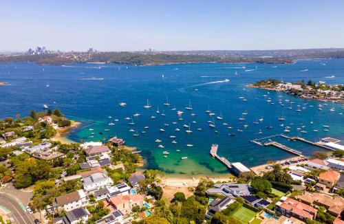 Vaucluse Apartment | Coastal 4BR Home for 10 with Garden and Garage