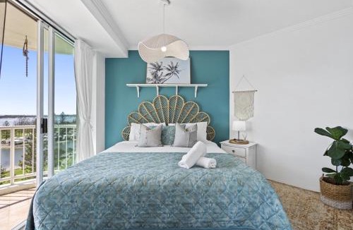 Labrador Apartment | Bright 2 Bed Apartment with Ocean Views