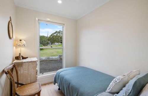 Homeleigh House | Kyogle Farmstay - Charming Country Cottage