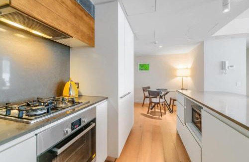 Crows Nest Apartment | Comfortable 1 bedroom apartment in Crows Nest
