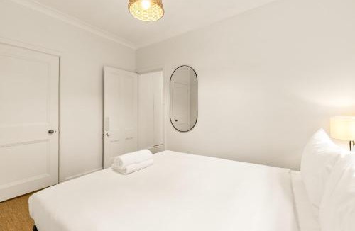 Woollahra Apartment | 3BR Woollahra Family Stay with Parking