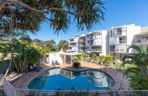 Buddina Apartment | Surfside Buddina Beachfront 3bed Apt - Direct Beach Access