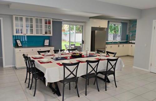 Deception Bay House | Carefree Comfort