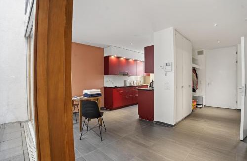 Vorstadte Apartment | Exclusive Rooftop Duplex Penthouse, Hot Tub, 2 Terrace Views, 230sqm, Downtown, 6min walk to main station