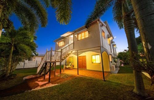 South Townsville House | Riverfront Retreat - Fish from Deck with Boat Ramp