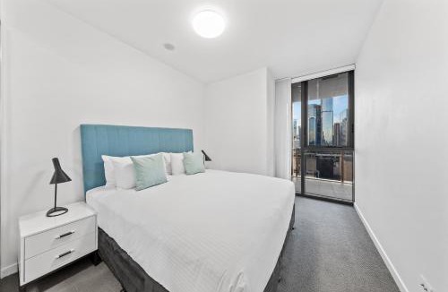 South Brisbane Apartment | Lucid Apartments by CLLIX