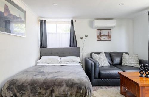 Plumpton Apartment | Enjoy your home away from home