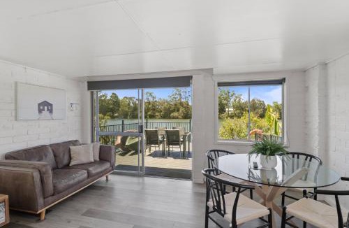 Dora Creek House | The Boat House
