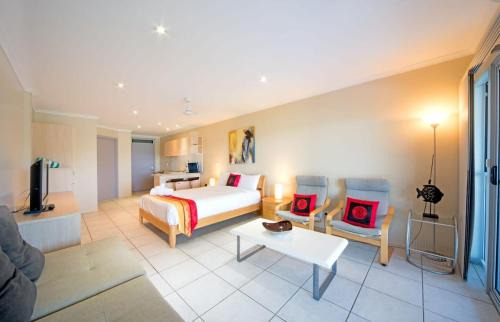 Shute Harbour Apartment | Baybliss Escape #2 - Adults Only