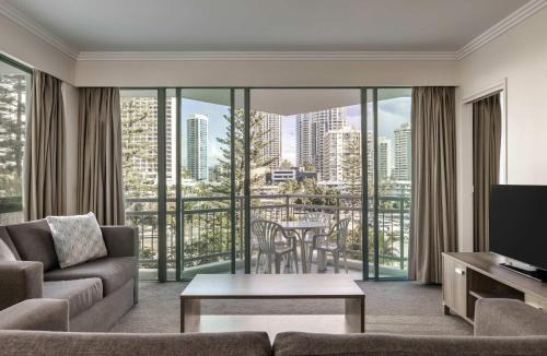 Surfers Paradise Apartment | Mantra Crown Towers
