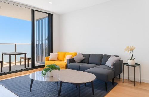 Burwood Apartment | Japandi 2BR 1 CAR w KING BED Nr Station & Eats & CBD